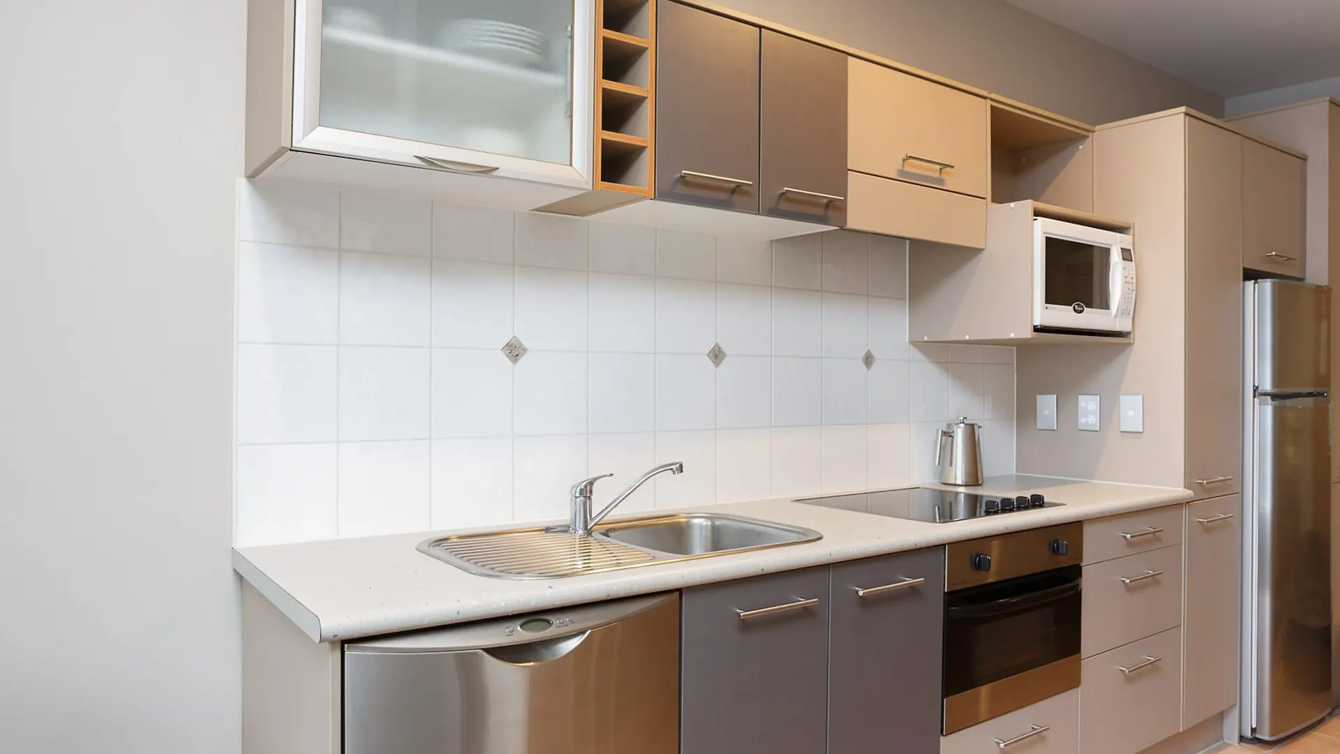 Quest Atrium Serviced Apartments Wellington Aparthotel