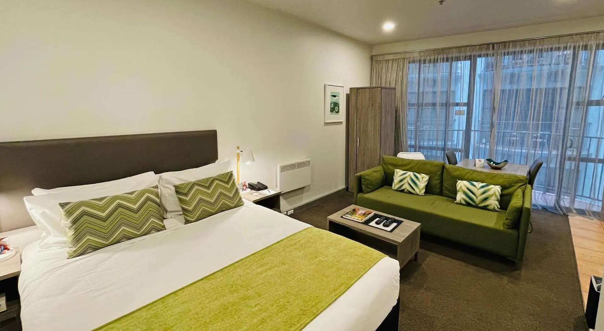 Quest Atrium Serviced Apartments Wellington 4*,