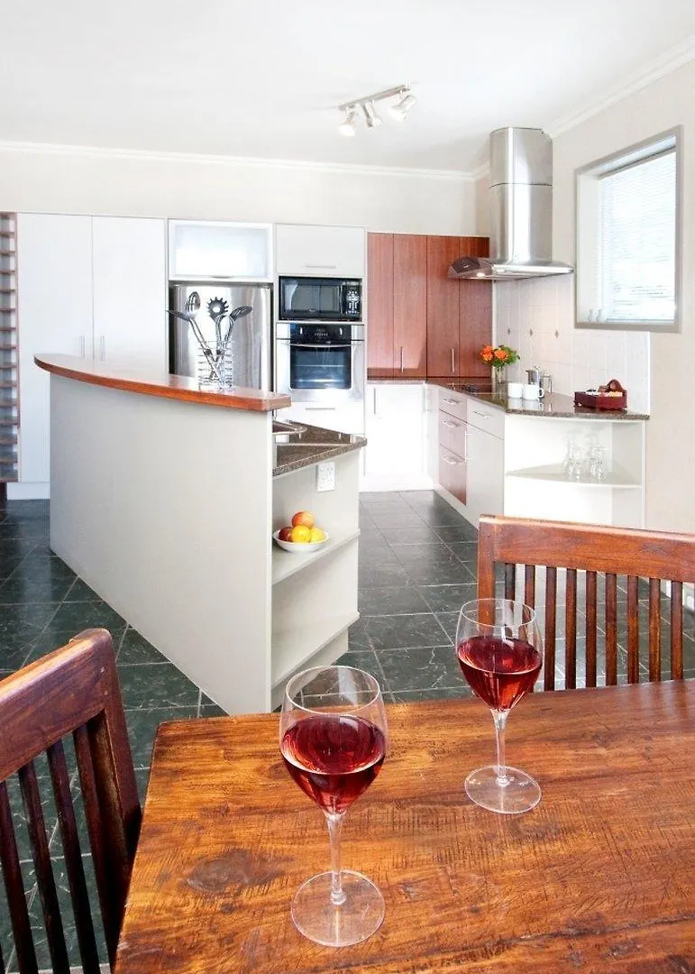 **** Aparthotel Quest Atrium Serviced Apartments Wellington New Zealand